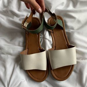 Shoe Sale 🎉 the perfect sandal